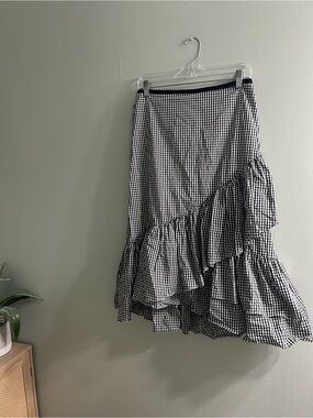 Ann Taylor gingham black and white ruffle asymmetrical skirt